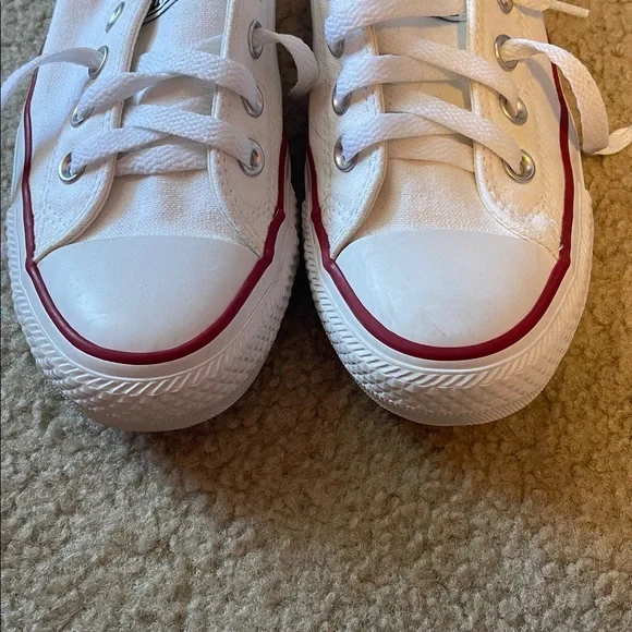 Converse shoes - Picture 2 of 7